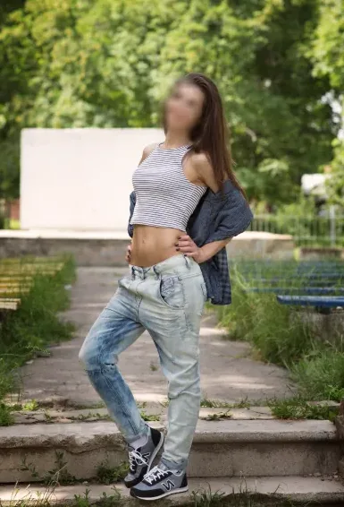 Alina, 39